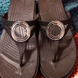 Crocs wedge flip flop